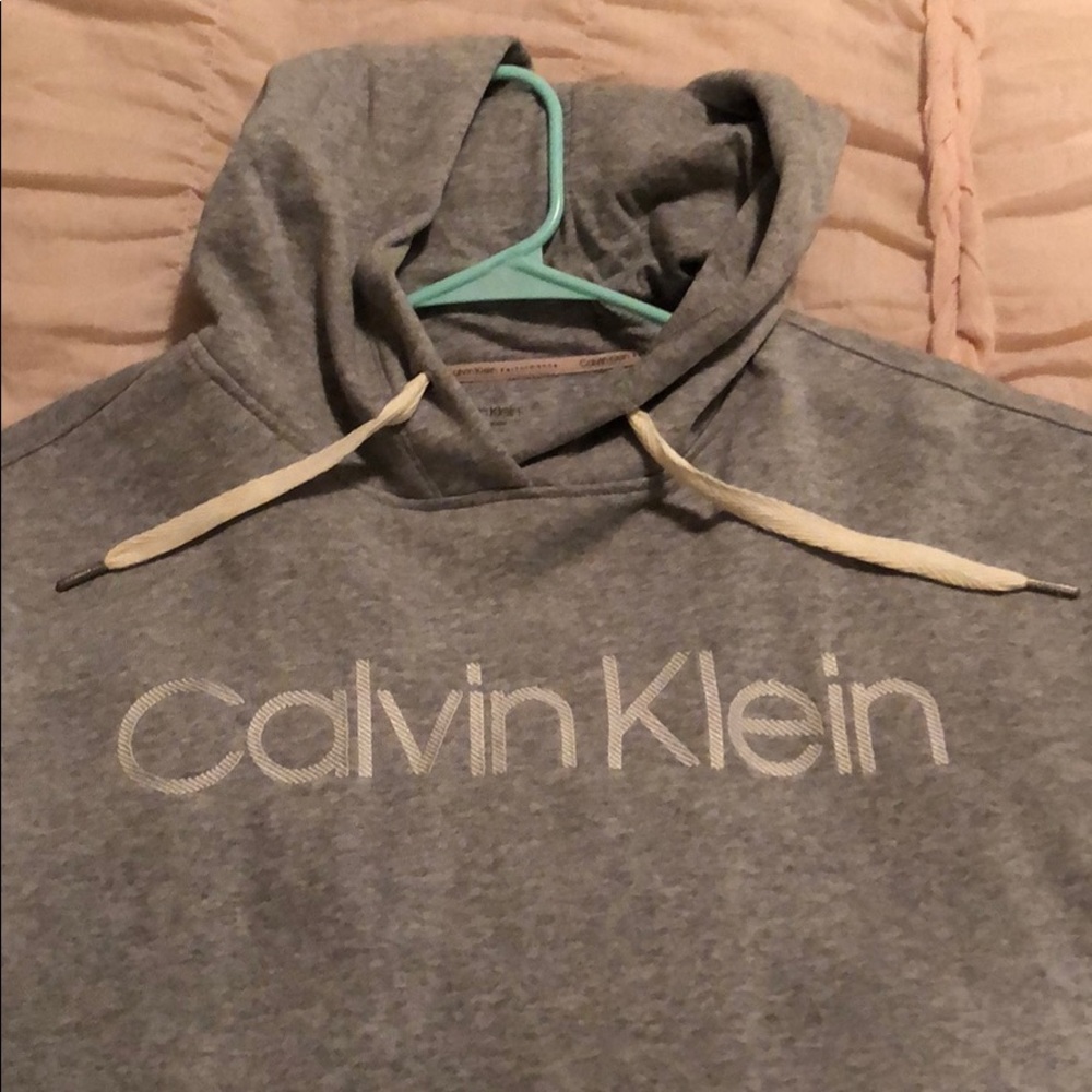 Gray crop top Calvin Klein workout sweatshirt